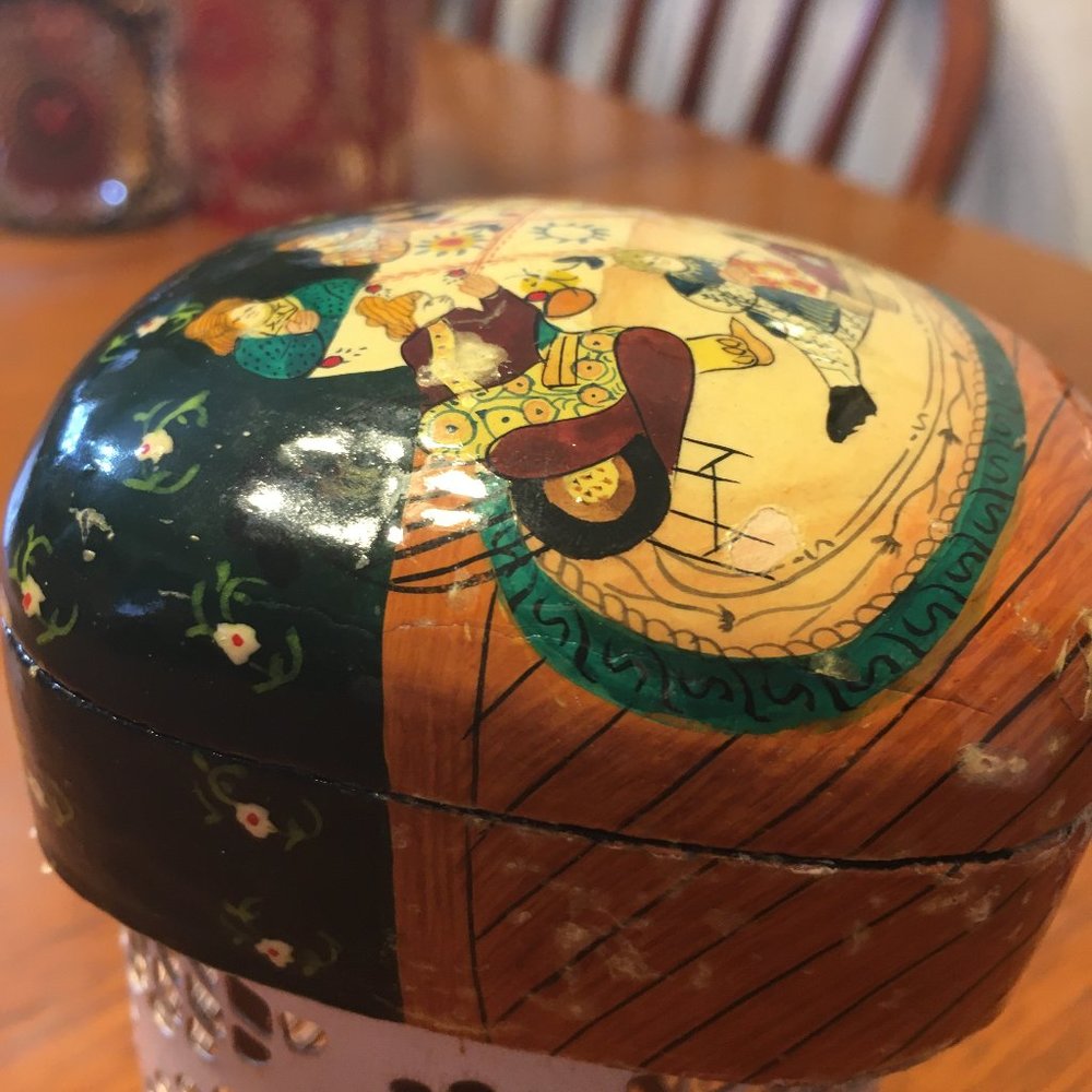 Lacquer Trinket Box - Picture 8 of 10